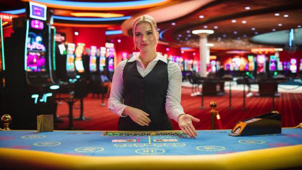 Explore Progressive Slot Themes at the top online casinos for Gamers